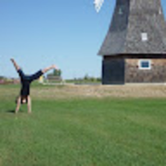 Meet your Posher, Francesca - Picture 1 of 1